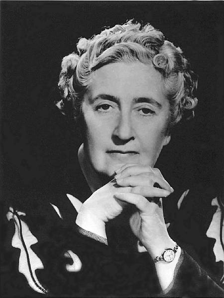 agatha_christie_in_1937