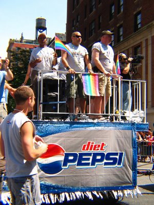 pepsi-homosexuales-gay-1 pepsi-homosexuales-gay-1