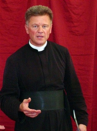 Padre Abrahamowicz Es una ilusión pueril creer poder convertir a Roma desde el “interior”, entrando en el sistema de la iglesia conciliar.