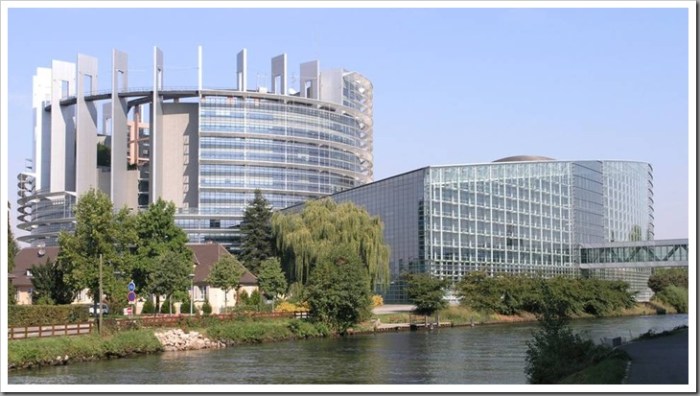 parlamentoeuropeotorredebabel005_thu