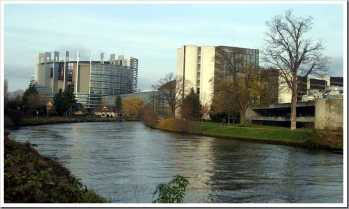 parlamentoeuropeotorredebabel023_thu