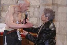 cura-girona-desnuda_260x174