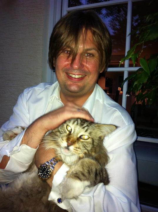 311638_3338211654726_1230279936_n