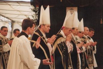 bispos-exequias-de-mons-lefebvre