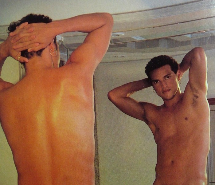 992287_139975406211034_367024692_n