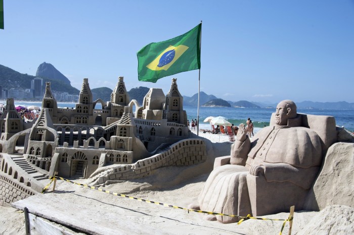 Francesco Copacabana Jul-017-2013