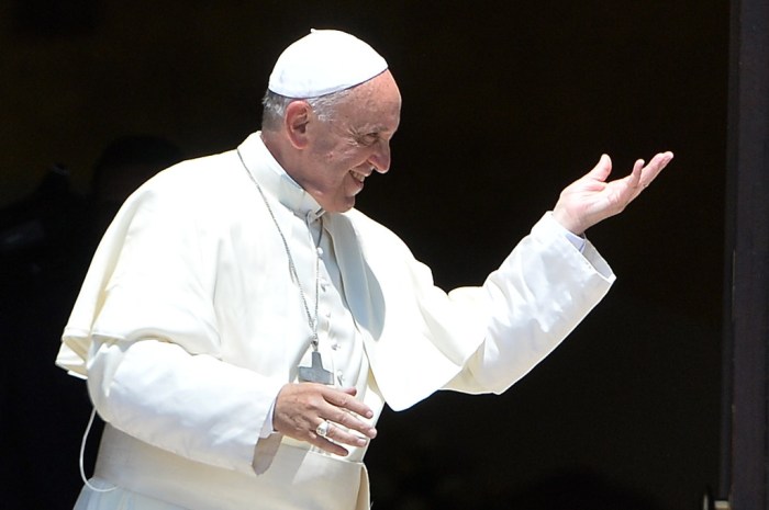 Pope+Francis+Pope+Francis+Visits+Lampedusa+9p7t3g-OcDOx