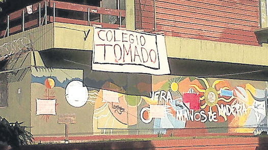 USURPADO, TOMADO Y DESTRUÍDO... ES UNA VERDADERA ESCUELA... DE HEREJÍAS!!!