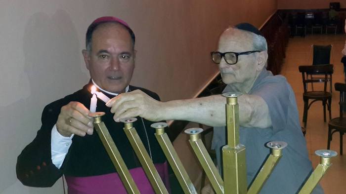 10560316_845700082159597_2913490131125196767_o