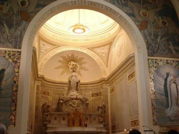 MES DE MARIA DIA 17 BIS