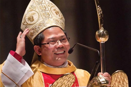 web-melbourne-bishop-vincent-long-van-nguyen-photo-by-casamento-photography-www-cam-org