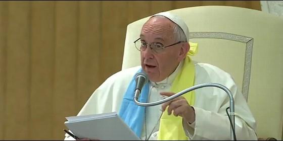 el-papa-con-las-panueletas-luteranas_560x280