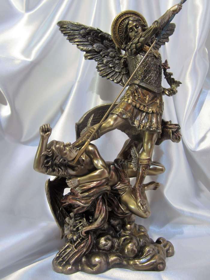 san-miguel-arcangel-veronese-bronce