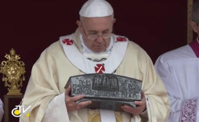 Screen_shot_Pope_with_relics_of_St._Peter_810_500_s_c1.png