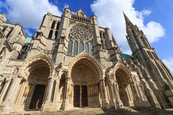 chartres-cathedral-shutterstock_238824034